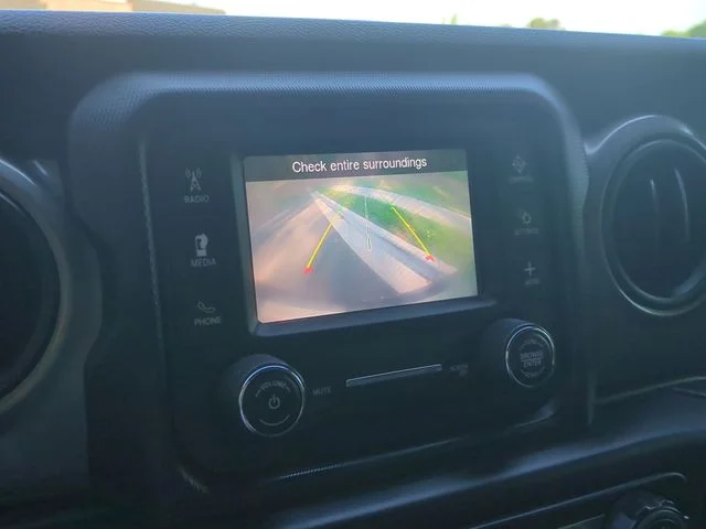 Used 2020 Gray Jeep Sport S image 37