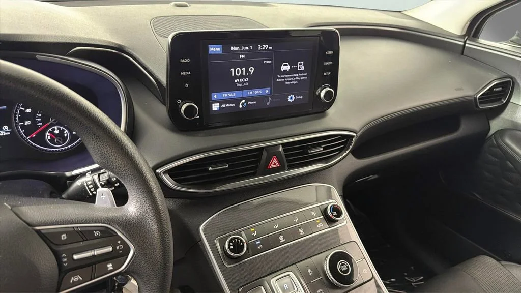 Used 2021 Gray Hyundai SE image 22