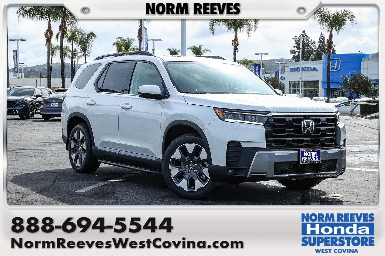 2026 Honda Pilot Touring AWD's photo