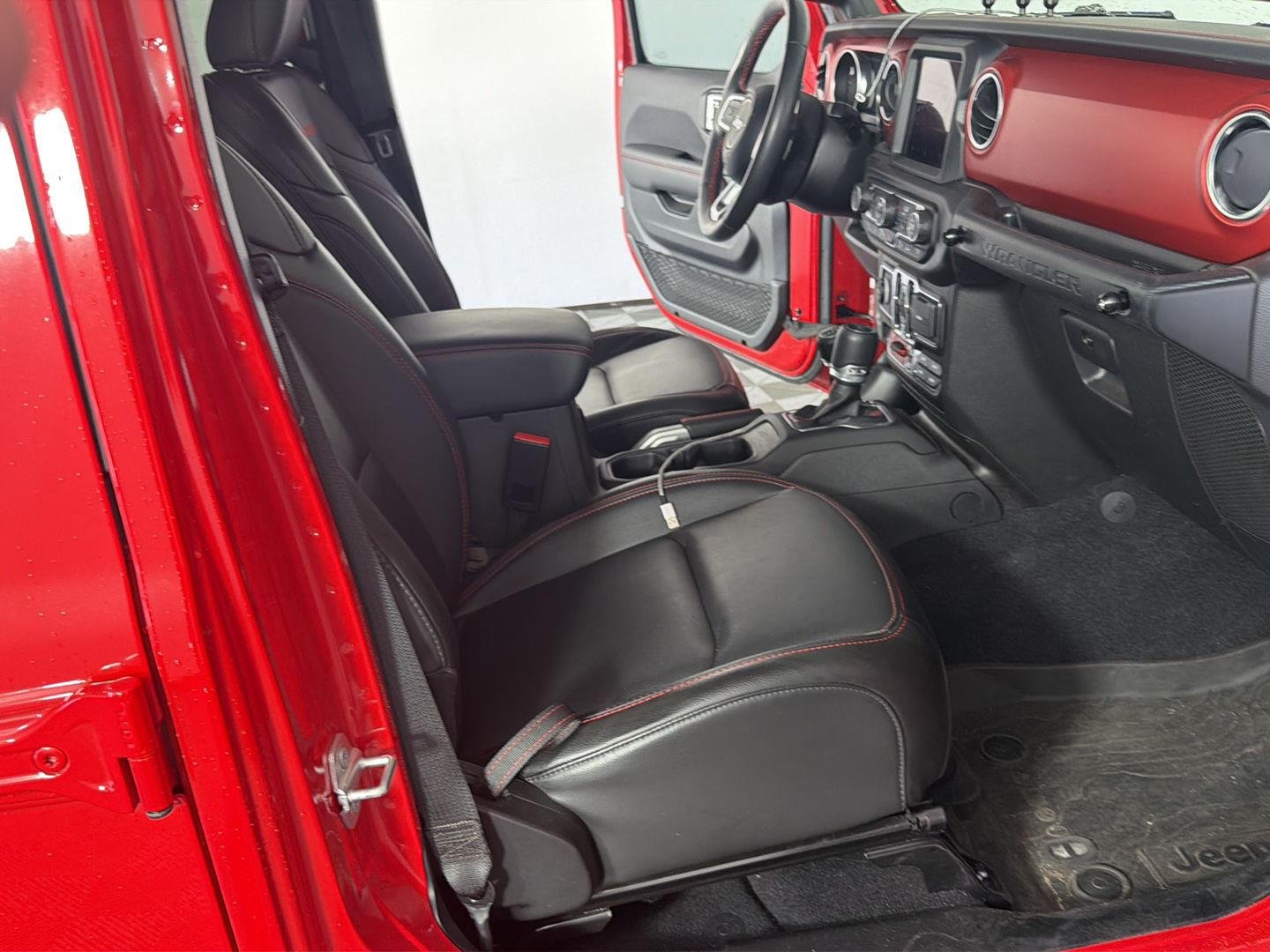 Used 2022 Firecracker Red Clearcoat Jeep Unlimited Rubicon image 18