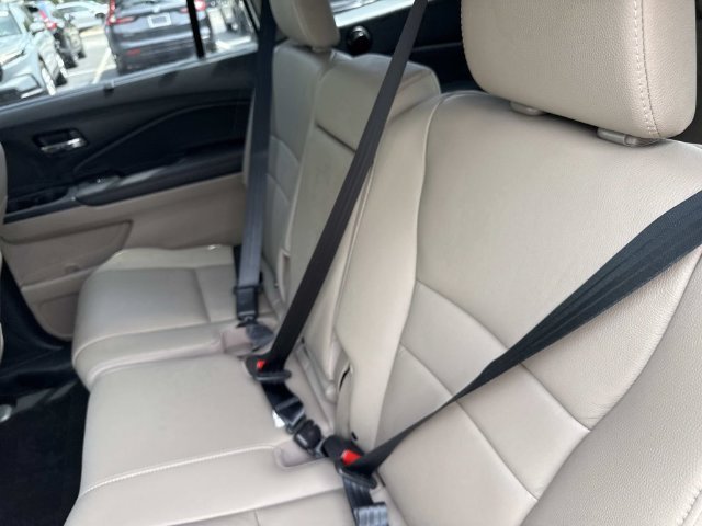 Used 2021  Honda EX-L image 14