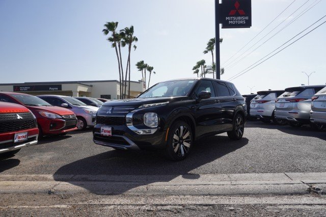 2025 Mitsubishi Outlander SE 2WD's photo