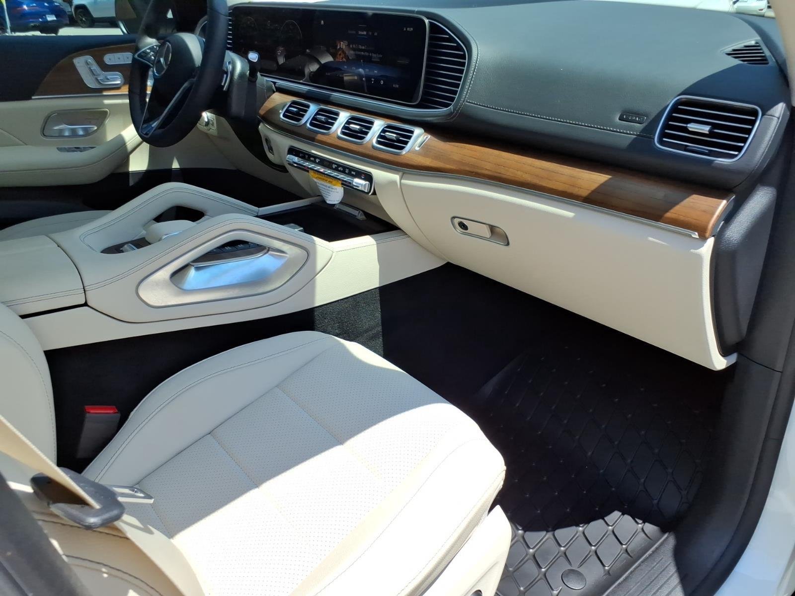 Certified Used 2026 Polar White Mercedes-Benz GLS 450 image 25