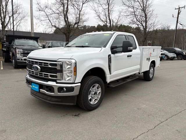 New 2026 White Ford XLT image 3