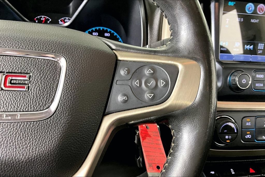 Used 2017 QUICKSILVER METALLIC GMC 4WD Denali image 10