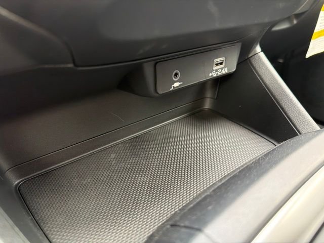Used 2025 Silver Subaru Base image 18