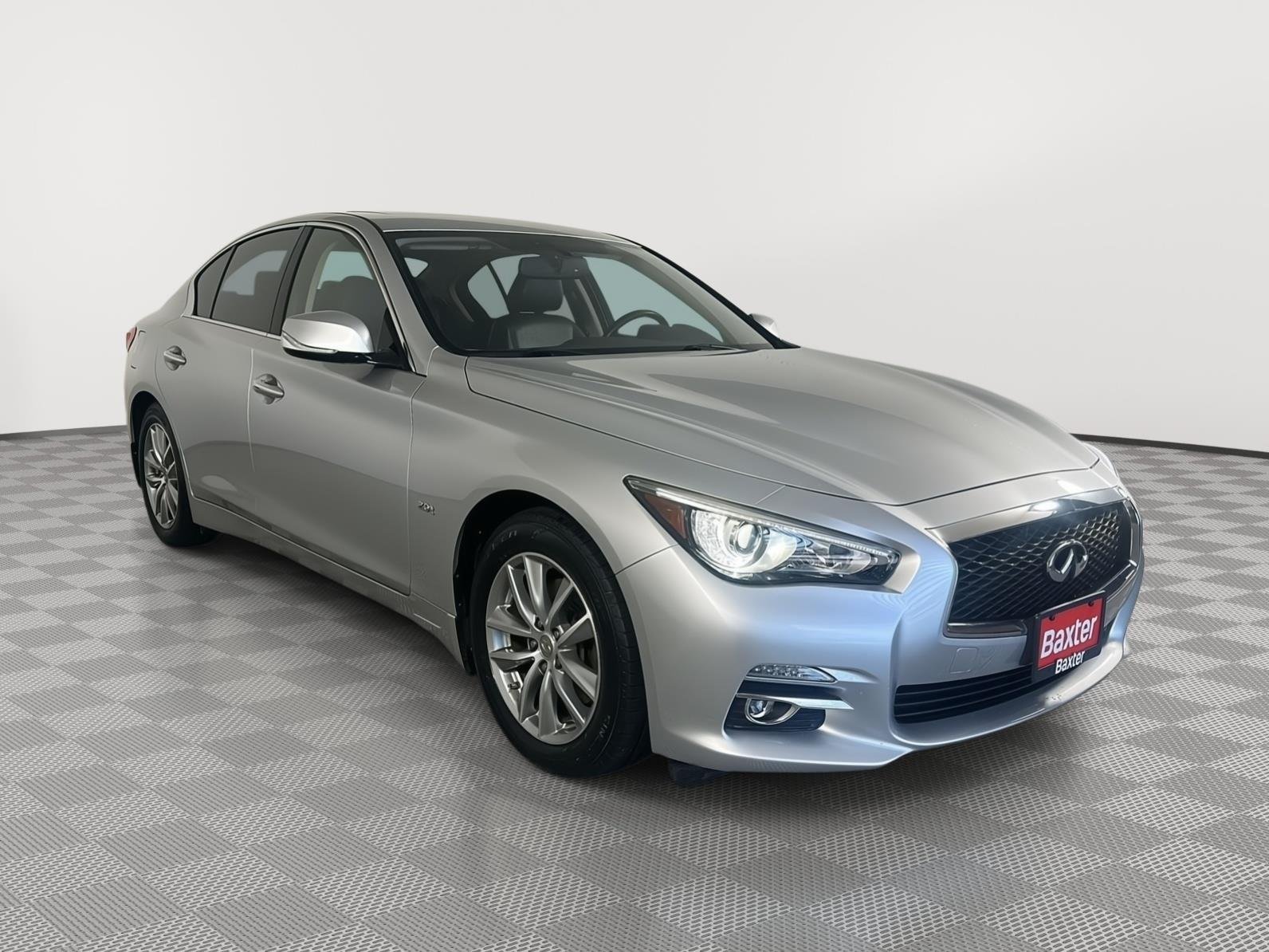 Used 2017 Liquid Platinum INFINITI 2.0t Premium image 1