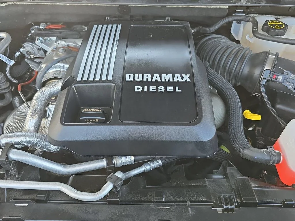 Certified Used 2025 Gray Chevrolet RST image 31