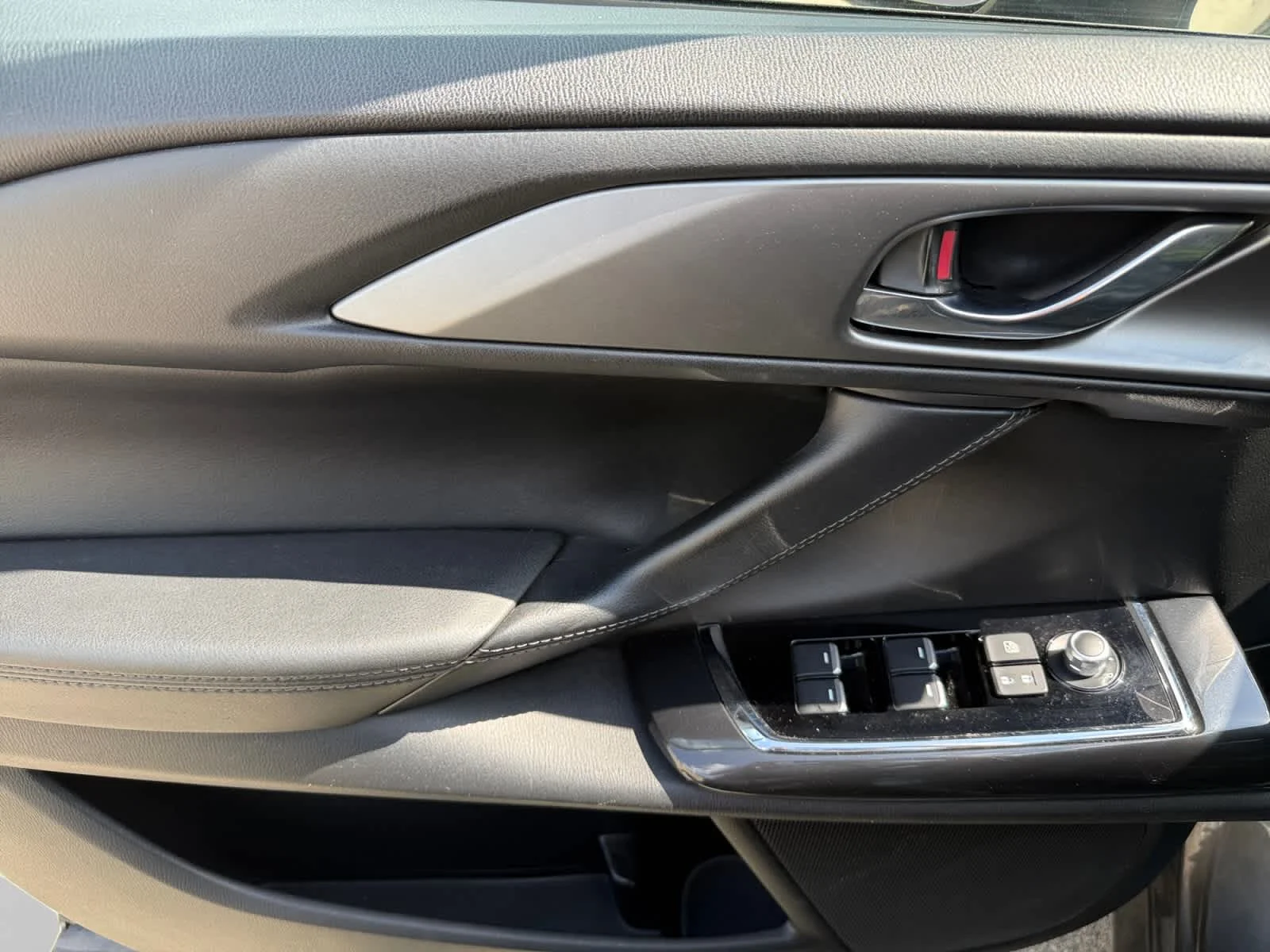 Used 2018 Machine Gray Metallic Mazda Touring image 10