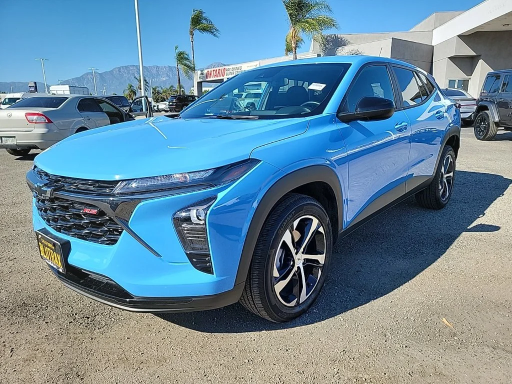 Used 2024 Blue Chevrolet 1RS image 1