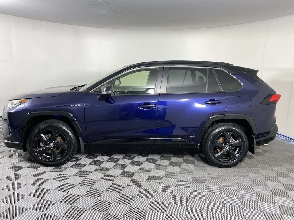 Used 2020 Blue Toyota XSE image 5