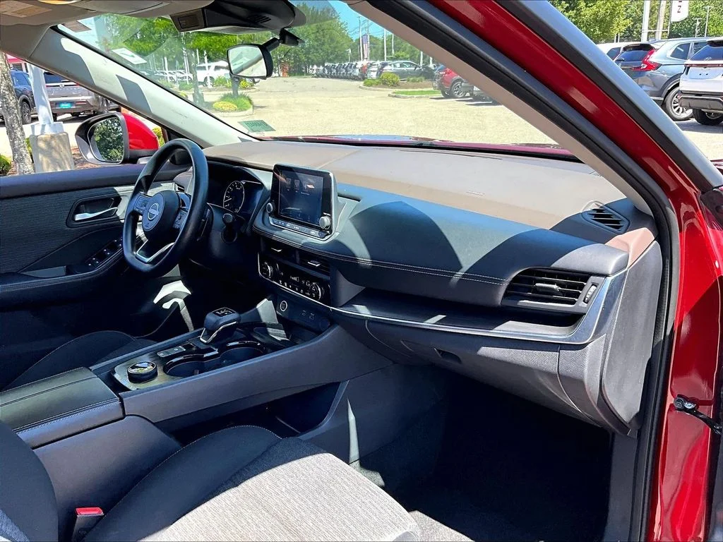 Used 2023 Red Nissan SV image 14