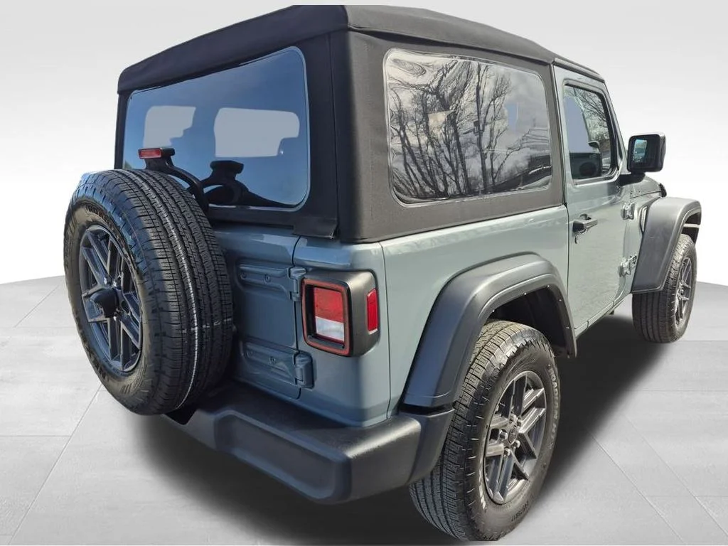 Used 2024 Gray Jeep Sport S image 10