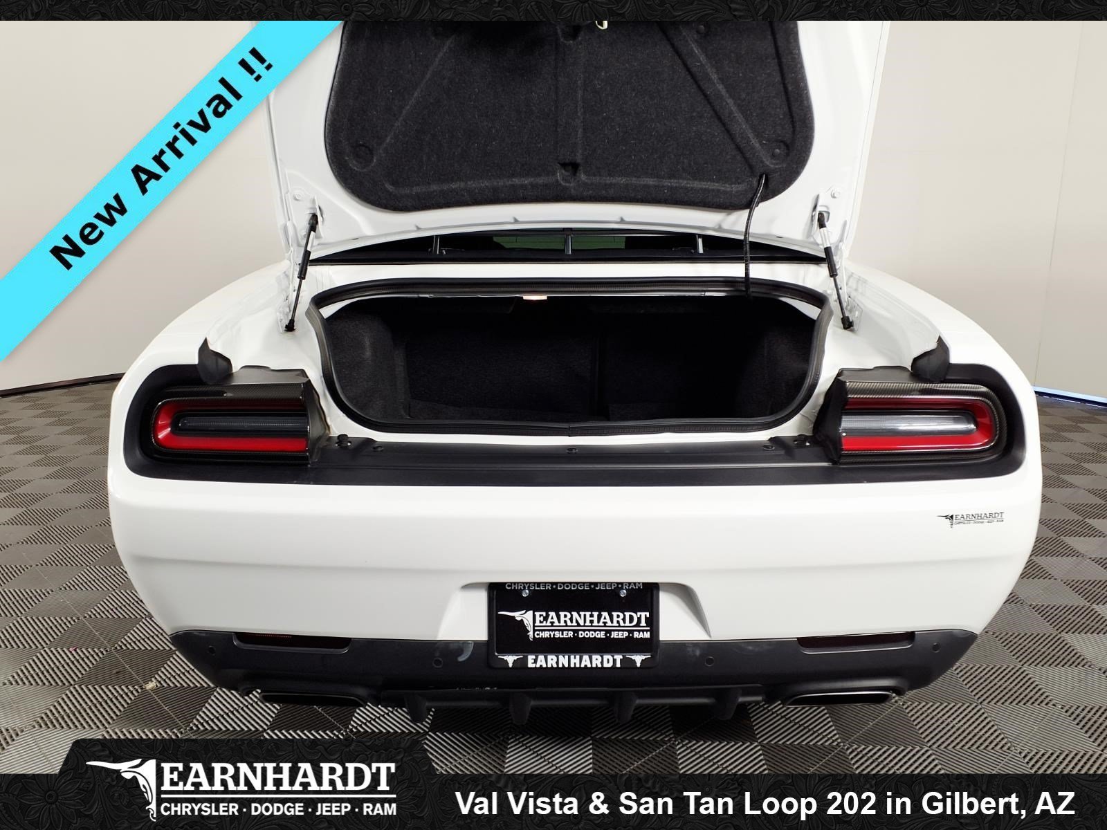 Certified Used 2020 White Knuckle Clearcoat Dodge R/T Scat Pack image 8