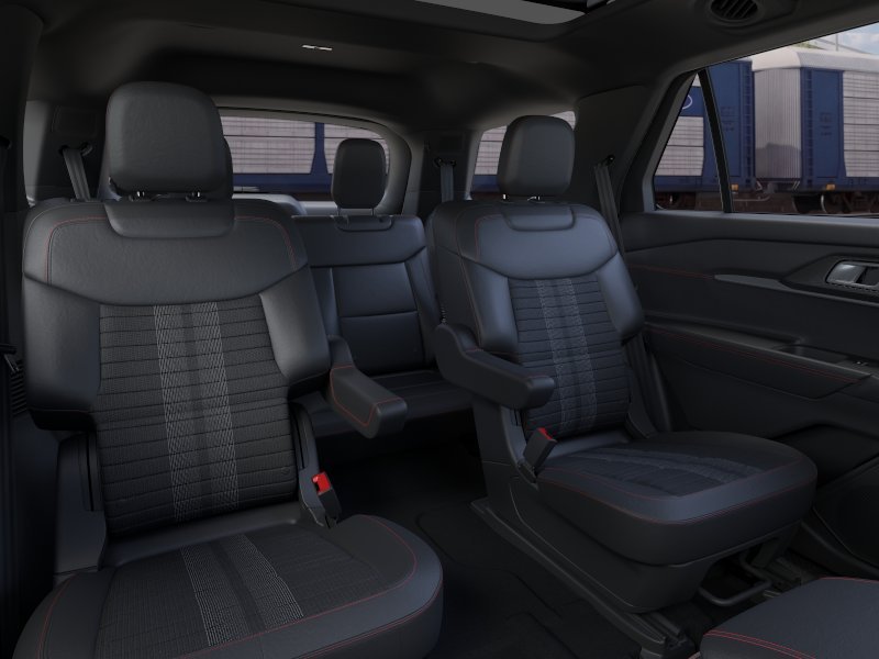 New 2026 Star White Metallic Tri-Coat Ford ST-Line image 11