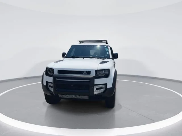 Used 2023 White Land Rover S image 3