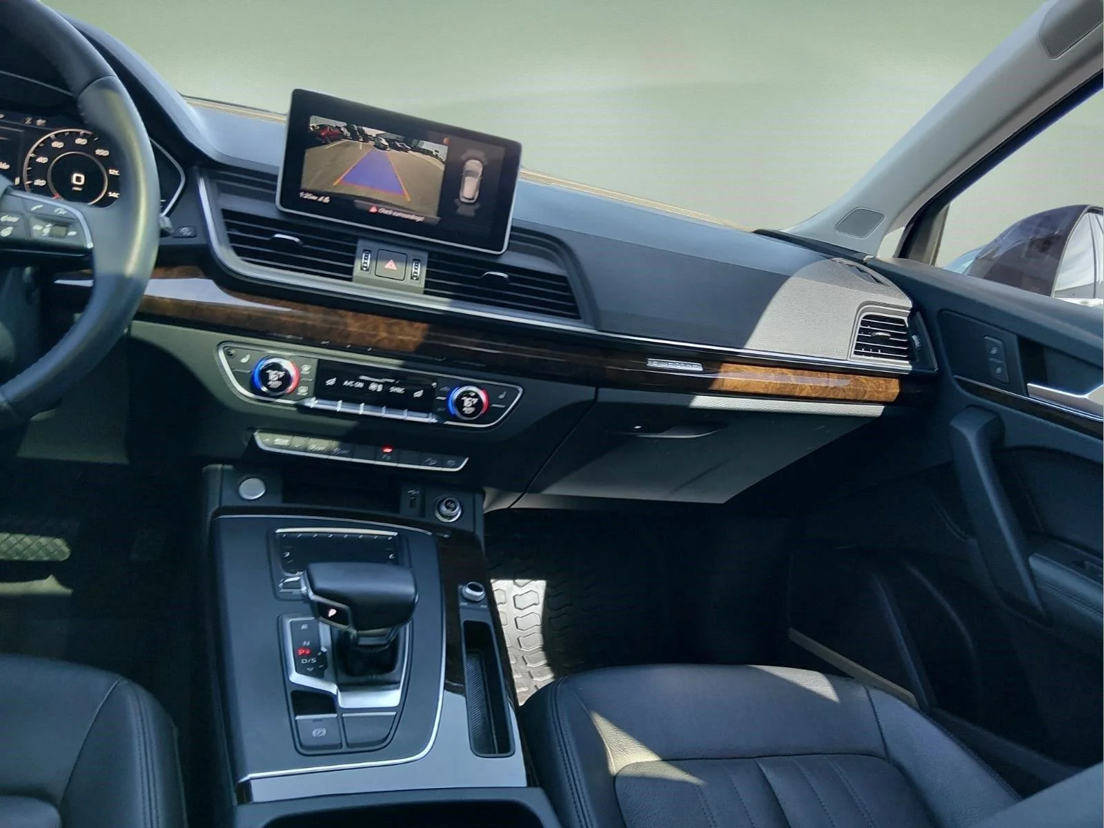 Used 2019 Manhattan Gray Metallic Audi Premium Plus image 17