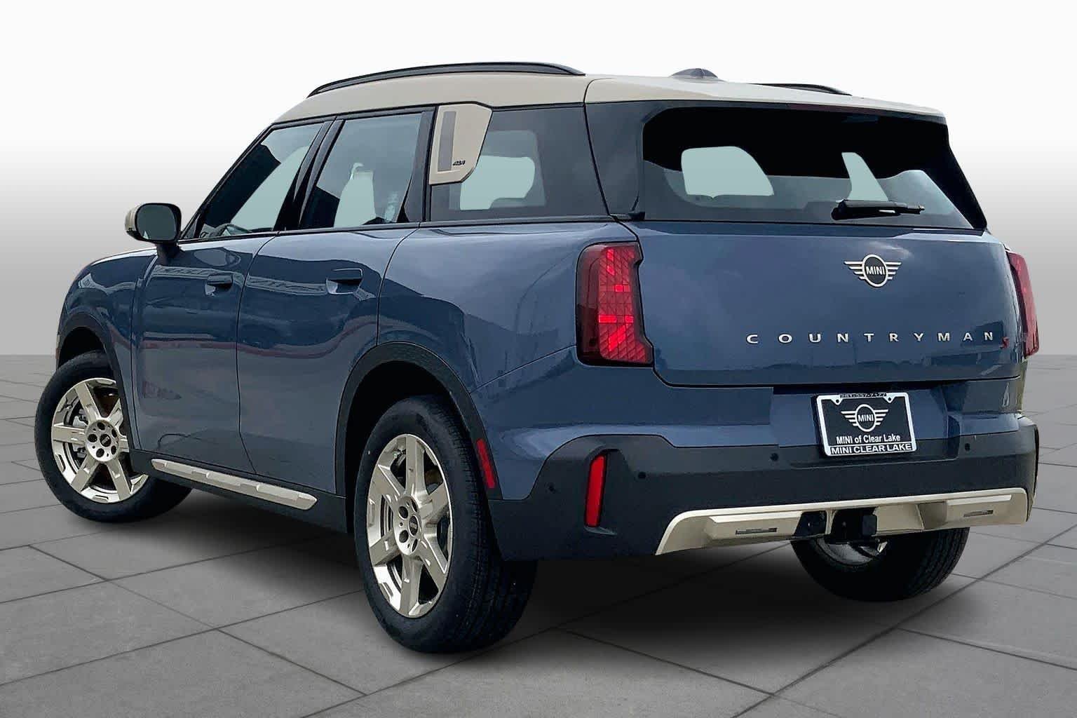 New 2026 Slate Blue Metallic MINI Signature Plus image 12