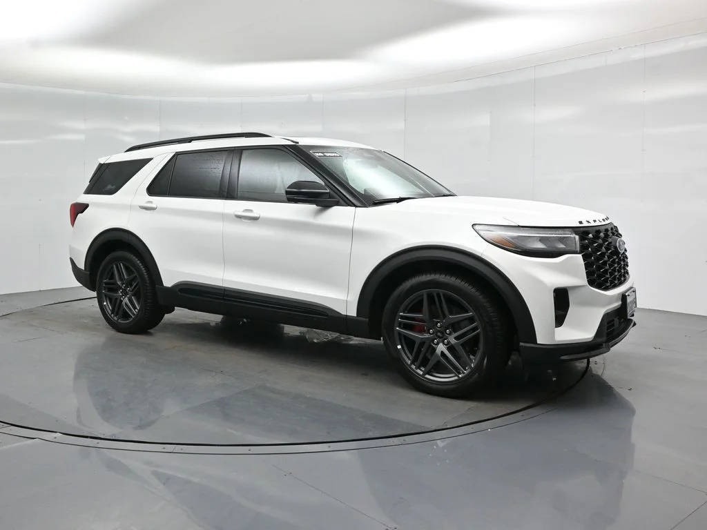 New 2026 Star White Metallic Tri-Coat Ford ST image 27