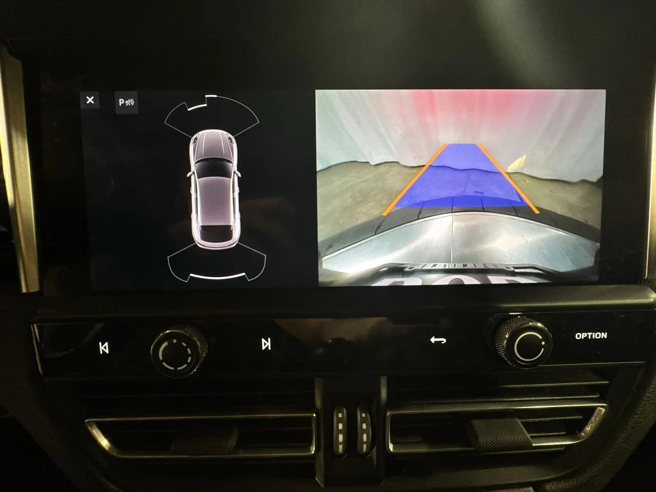 2024 Porsche Macan Base - Photo 26