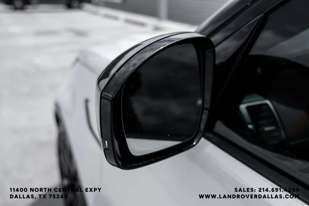 New 2026 Fuji White Land Rover Dynamic SE image 50