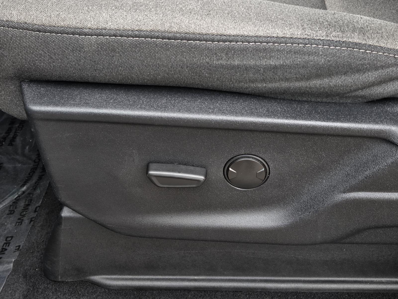 Used 2024 Oxford White Ford XLT image 32