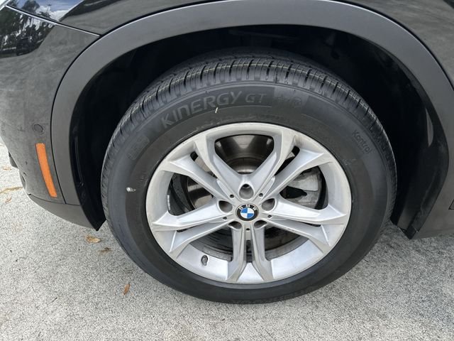 Used 2021 Black BMW sDrive30i image 10