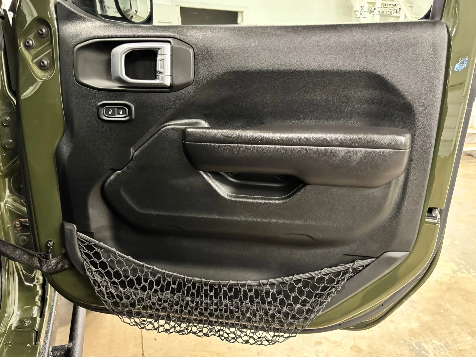 Used 2020 Green Jeep Sport S image 21