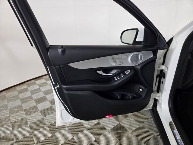 Used 2019 White Mercedes-Benz GLC 300 image 21