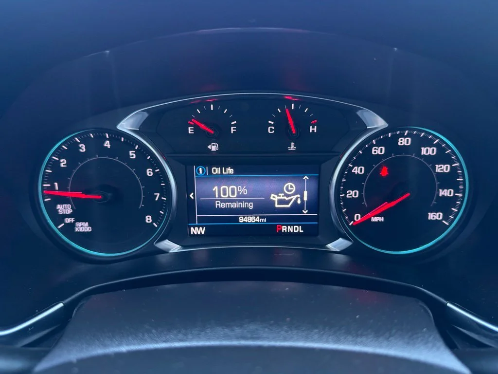 Used 2022 Blue Glow Metallic Chevrolet LT image 18