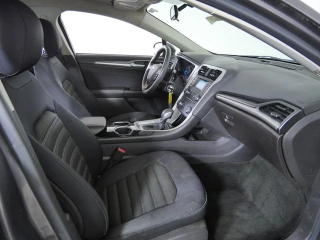 Used 2013 Gray Ford SE image 10