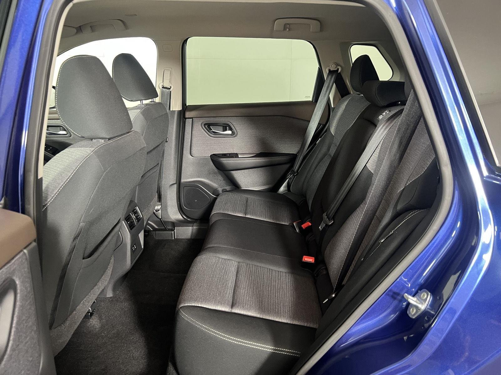 Used 2022 Caspian Blue Metallic Nissan SV image 41