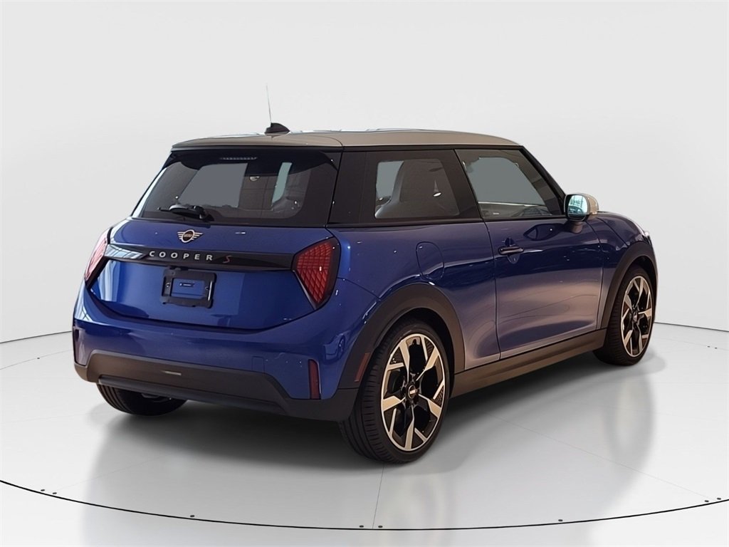 2025 Mini Cooper Hardtop S photo 3
