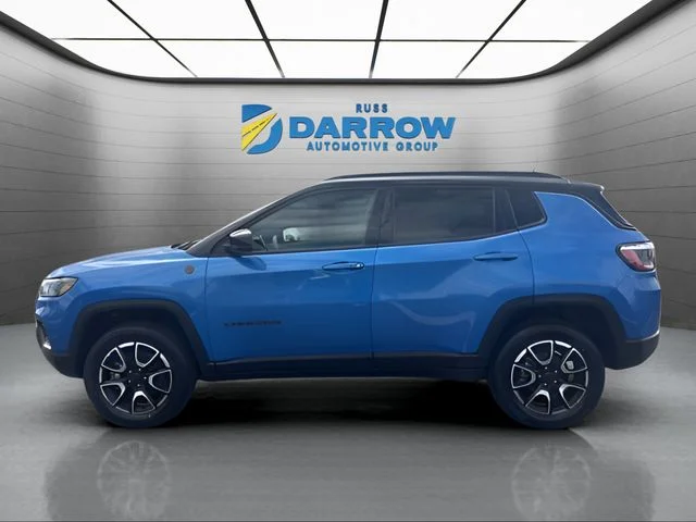 Used 2025 Blue Jeep Trailhawk image 2