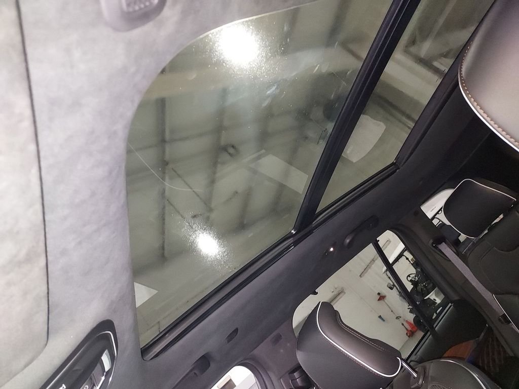 New 2026 Bright White Clear-Coat Exterior Paint Jeep Summit image 28