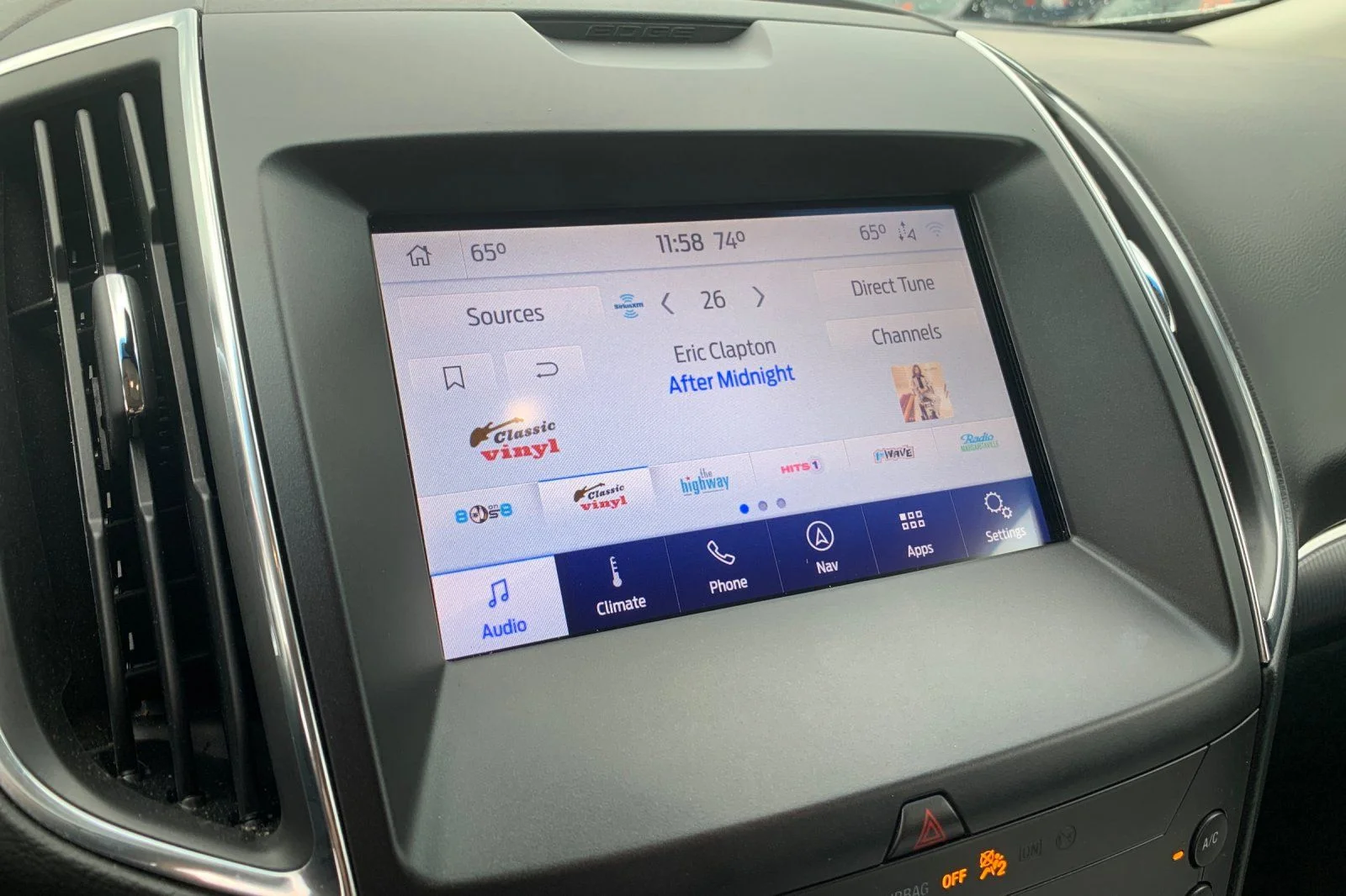 Used 2020 White Ford Titanium image 23