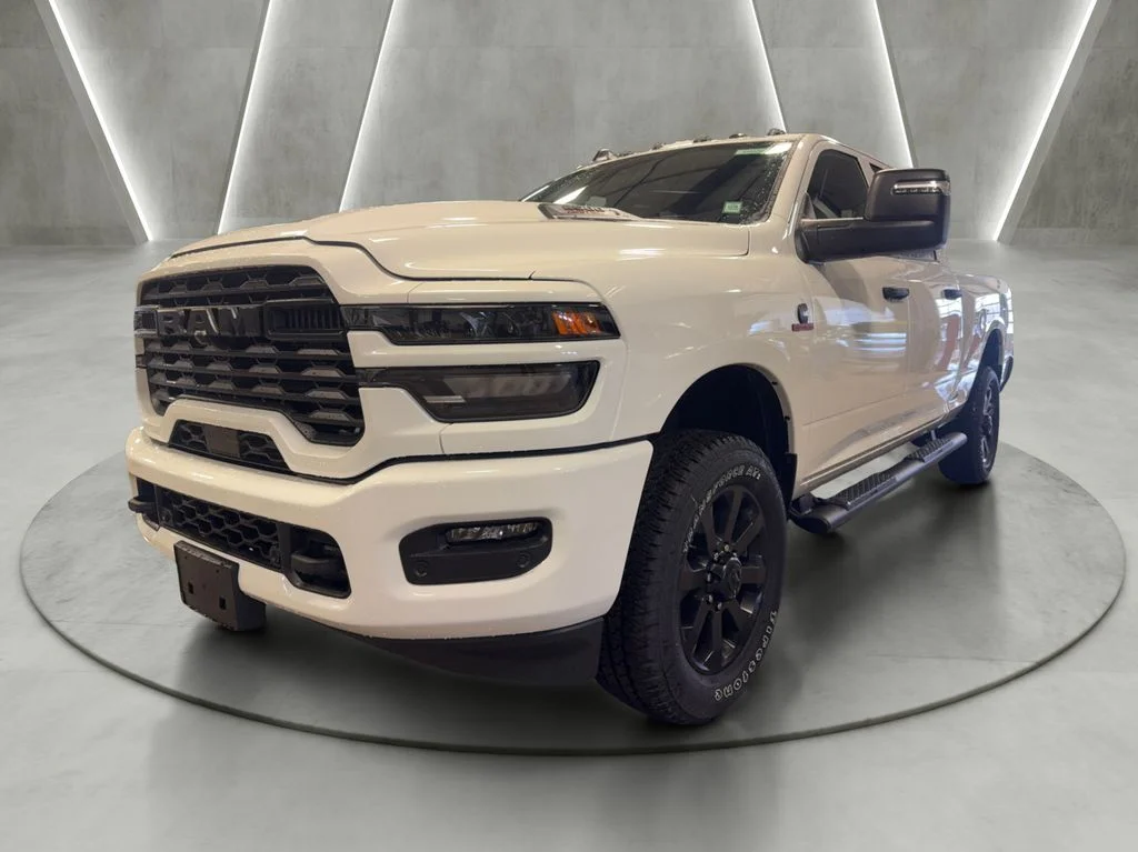 New 2026 Bright White Clear-Coat Exterior Paint RAM Tradesman image 3