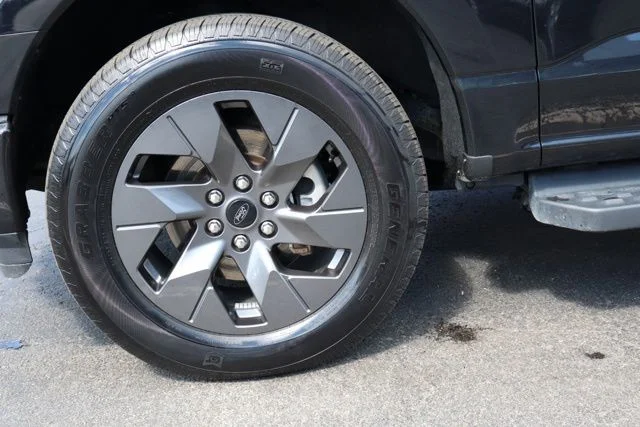 Used 2024 Black Ford Flash image 39