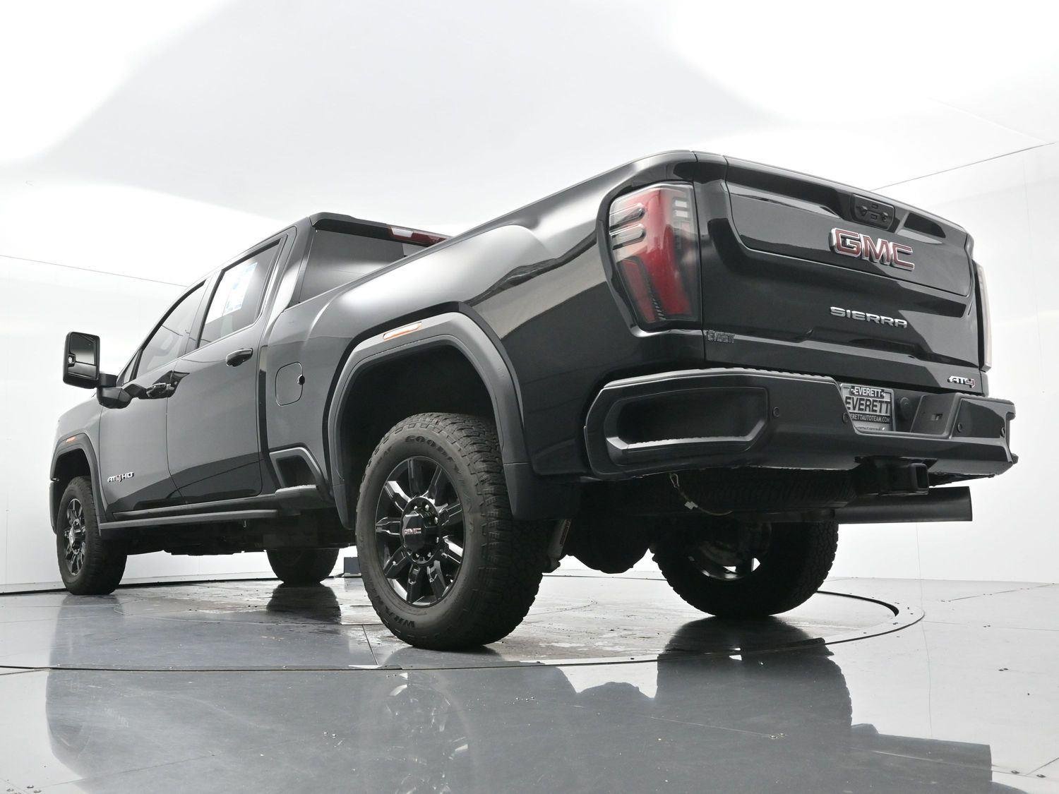 Used 2025 Onyx Black GMC AT4 image 51