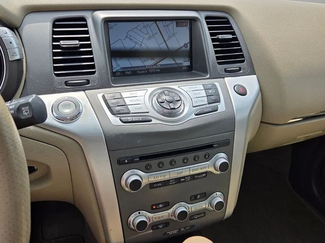 Used 2012 Red Nissan LE image 21