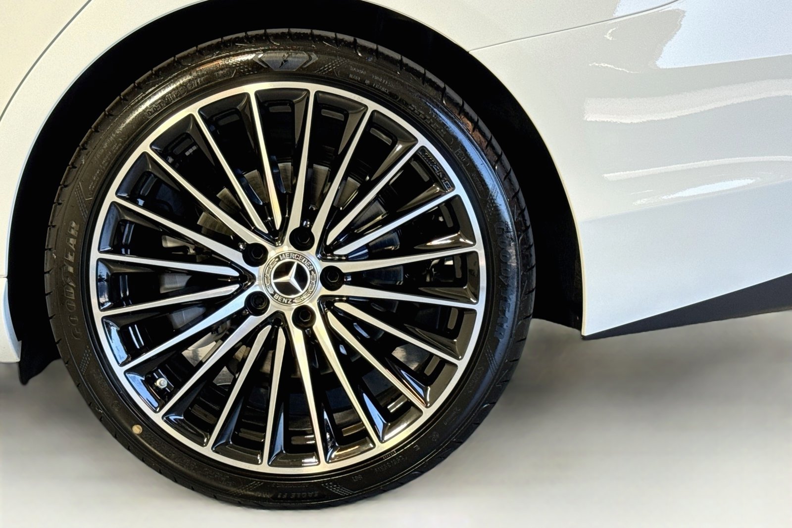 New 2026 Polar White Mercedes-Benz C 300 image 29