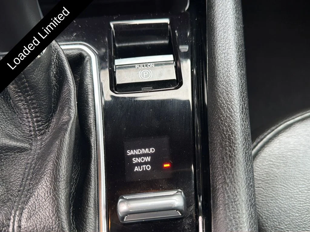 Used 2024 Silver Jeep Limited image 26