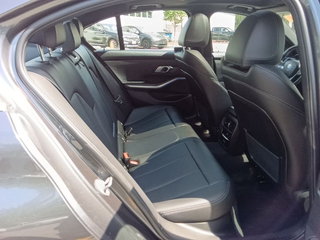 Used 2022 Mineral Grey Metallic BMW 330i xDrive image 22