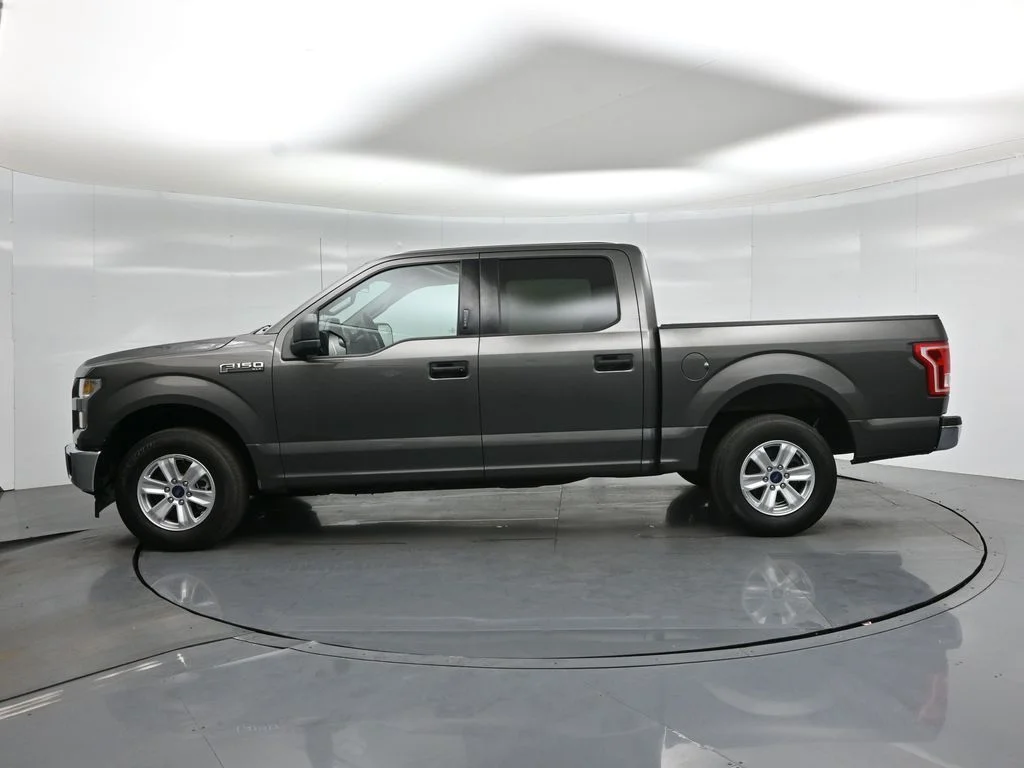 Used 2017 Gray Ford XLT image 22