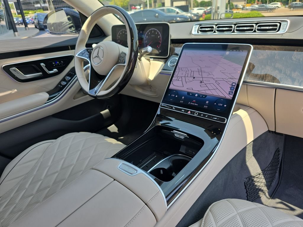 Certified Used 2022 White Mercedes-Benz S 580 image 18