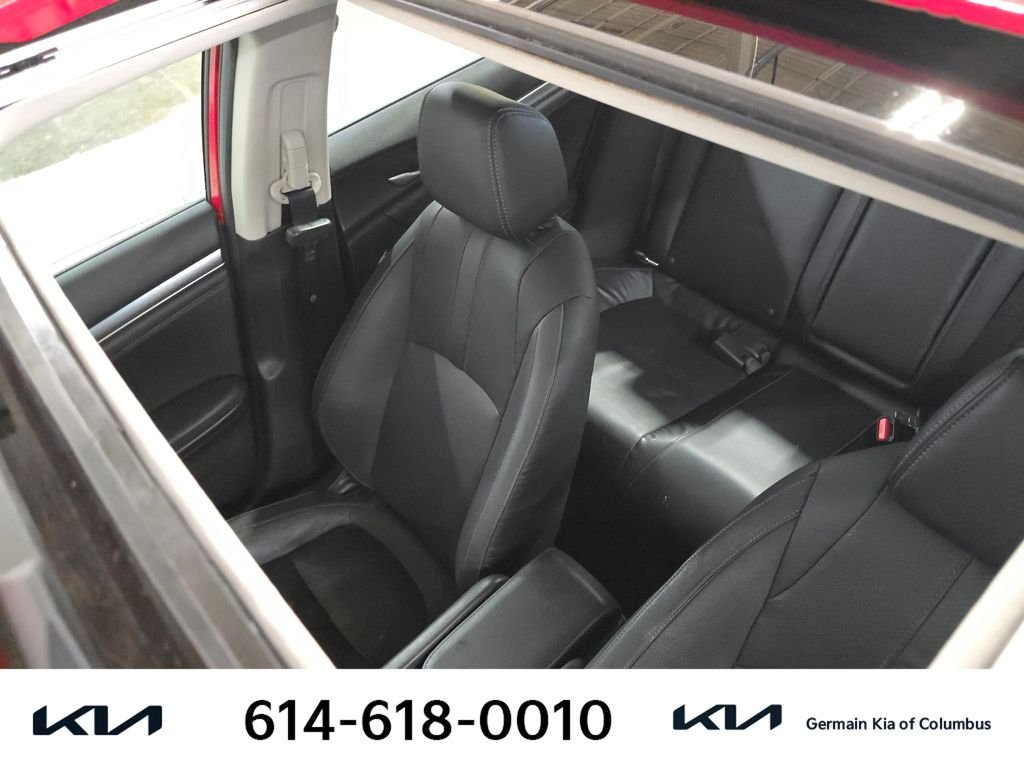 Used 2016  Honda Touring image 21
