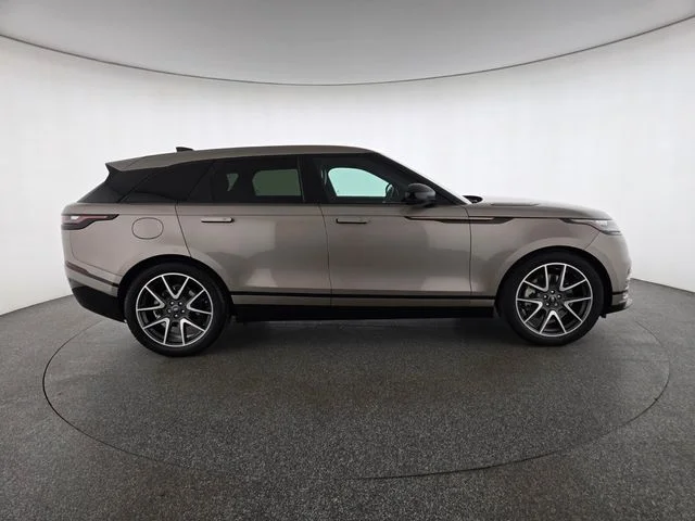 Used 2023 Brown Land Rover R-Dynamic S MHEV image 6