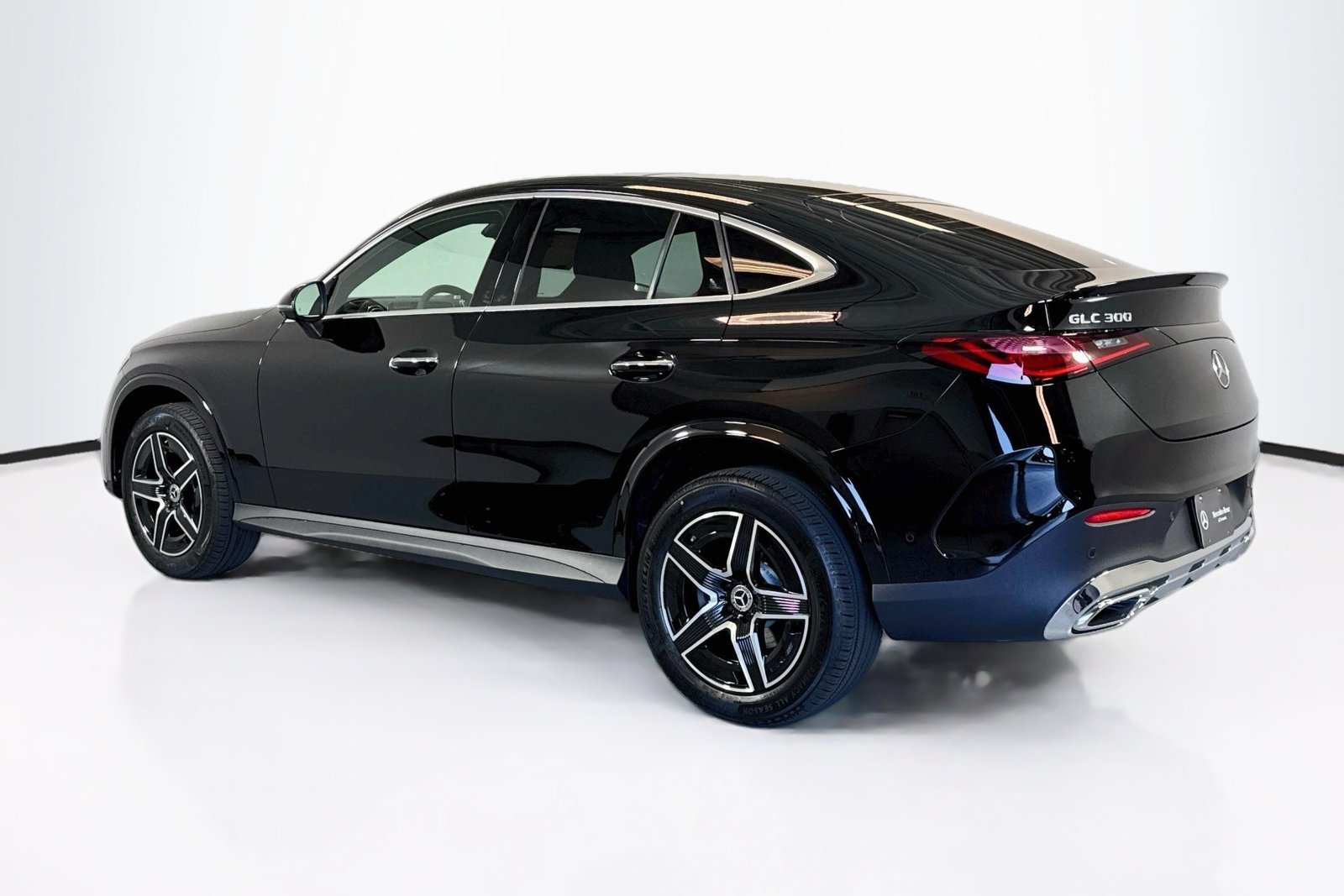 New 2027 Black Mercedes-Benz GLC 300 image 7
