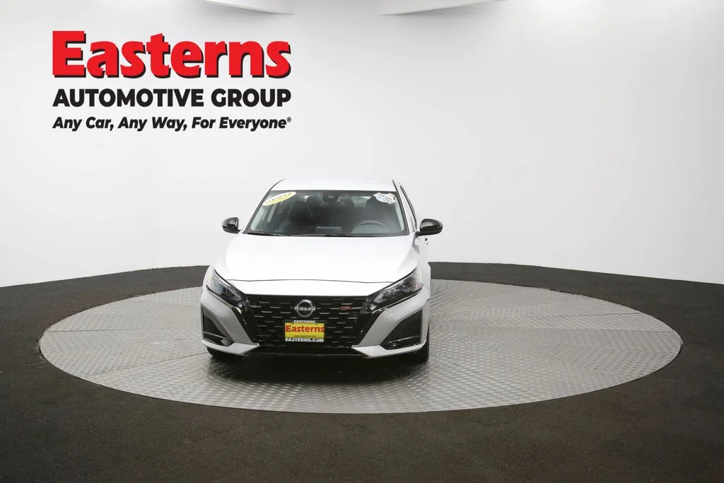 Used 2023 Silver Nissan 2.5 SR image 49