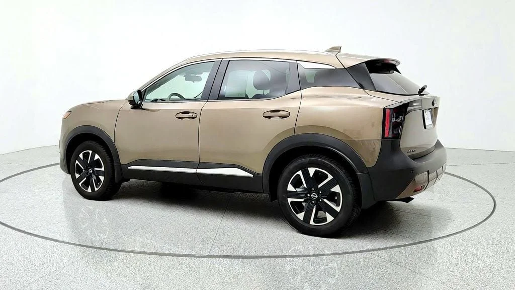 Used 2025 Canyon Bronze Metallic Nissan SV AWD image 7